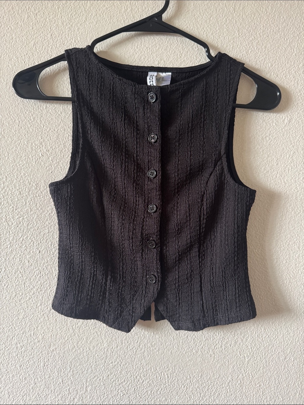H&M Divided - Black Textured Sleeveless Button-Front Vest Top - Size US XS